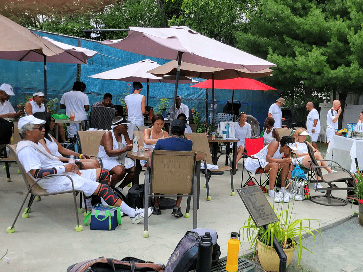 outdoor tennis social